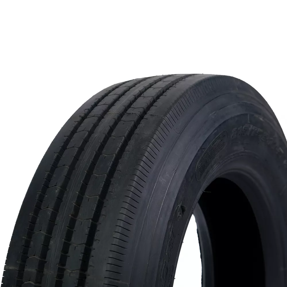 Грузовая шина 215/75 R17,5 Long March LM-216 16PR в Сыктывкаре